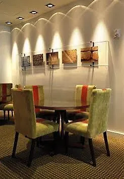 Residence Inn By Marriott Montreal Westmount Hotel